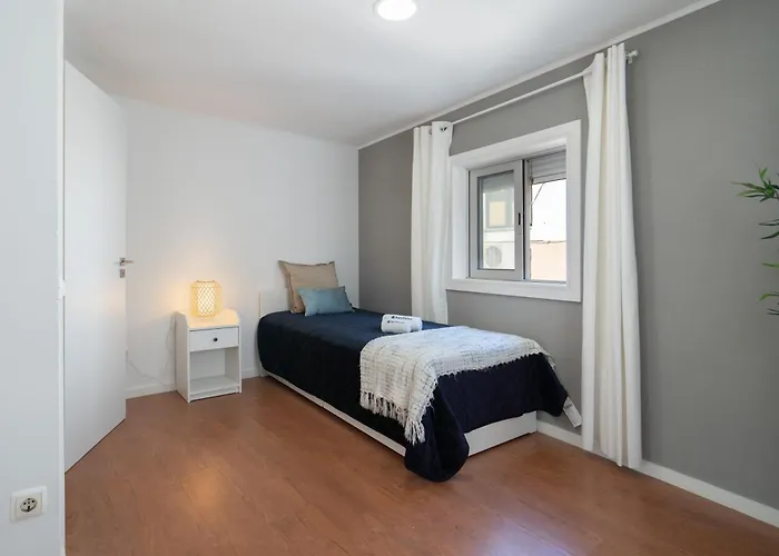 Authentic By Hostwise